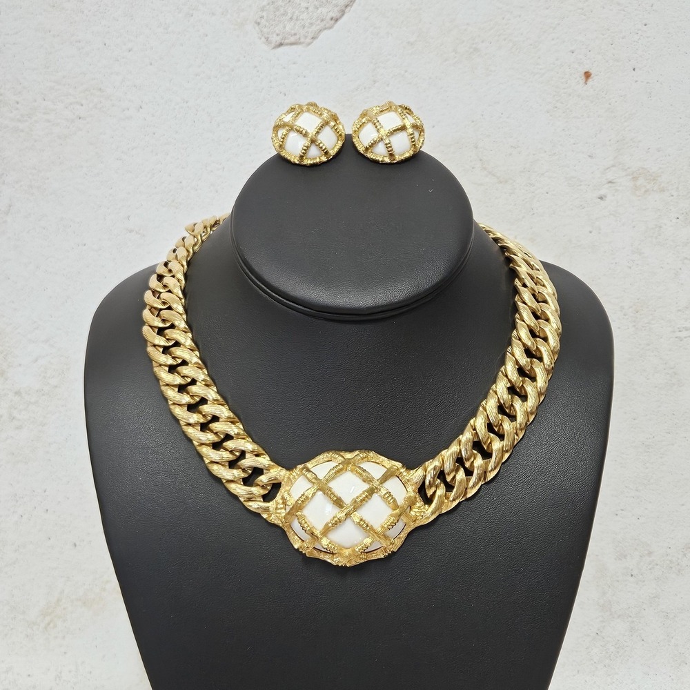 Vintage Monet White Cabochon Lattice Avant Gard Necklace Earrings Set Gold Tone‎